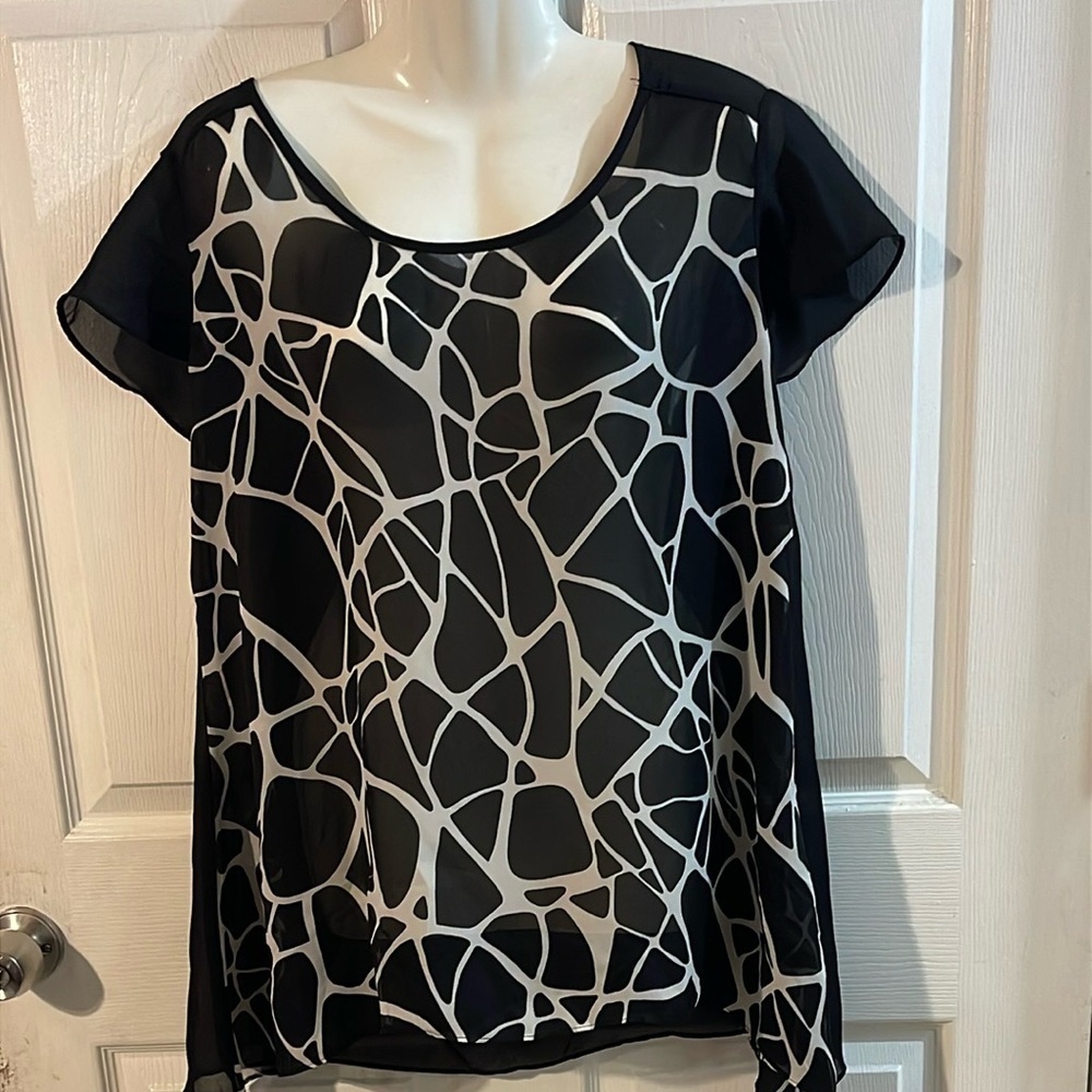 Cato Black and White Geometric Blouse